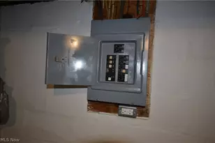 486 Howe St, Akron, OH 44307 - Photo 22