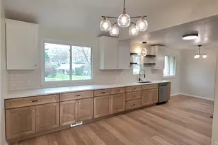 3181 Parmalee Dr, Green Hills, OH 44131 - Photo 2