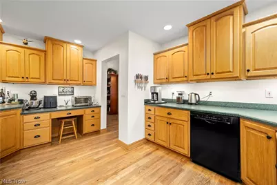 12488 Baumhart Road, Amherst, OH 44001 - Photo 6