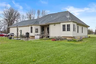 12488 Baumhart Rd, Amherst, OH 44001 - Photo 30