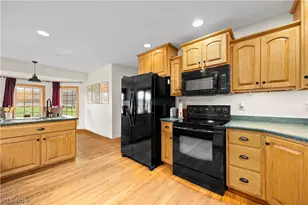 12488 Baumhart Rd, Amherst, OH 44001 - Photo 10