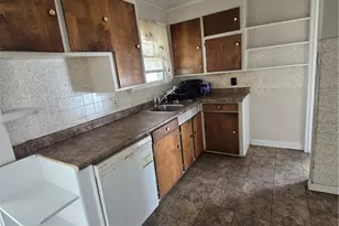 3710 Pennington Rd, Huber Heights, OH 44120 - Photo 4