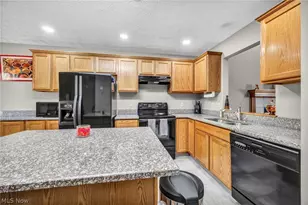 12804 Heritage Trl, North Royalton, OH 44133 - Photo 4