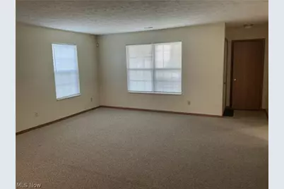 2823 Benford Lane, Youngstown, OH 44505 - Photo 6