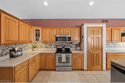 9418 Scottsdale Drive, Grandview Heights, OH 44147 - Photo 14