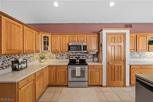 9418 Scottsdale Dr, Grandview Heights, OH 44147 - Photo 14