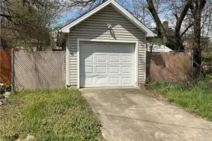 726 N 5th St, Steubenville, OH 43952 - Photo 4