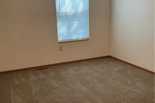 726 N 5th St, Steubenville, OH 43952 - Photo 14