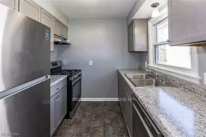 1132 Battles Avenue, Akron, OH 44314 - Photo 14