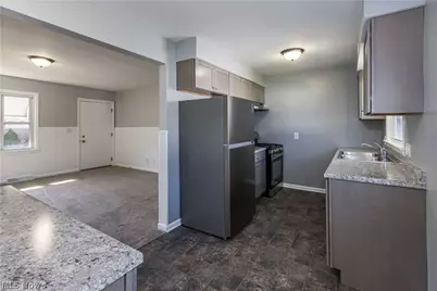 1132 Battles Avenue, Akron, OH 44314 - Photo 14