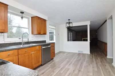 12395 Country Oaks Trail, Chardon, OH 44024 - Photo 8