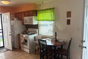 12722 Emery Ave, Loveland, OH 44135 - Photo 2