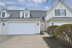 658 2nd St, Fairport Harbor, OH 44077 - Photo 2