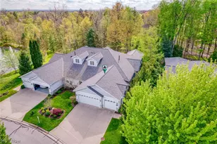 364 Blossom Ln, Orange Village, OH 44022 - Photo 4