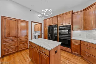 364 Blossom Ln, Orange Village, OH 44022 - Photo 28