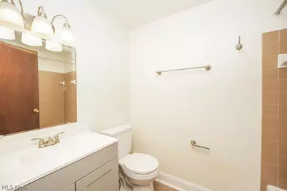 9471 Madison Lane, North Royalton, OH 44133 - Photo 12