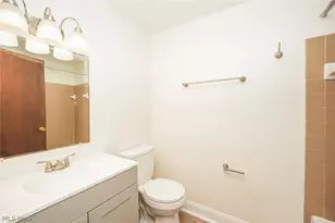 9471 Madison Ln, North Royalton, OH 44133 - Photo 12