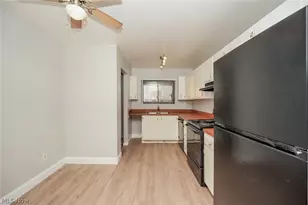 9471 Madison Ln, North Royalton, OH 44133 - Photo 6