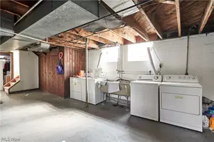 14330 Lakewood Heights Blvd, Oakwood, OH 44107 - Photo 18