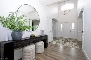 2331 Deer Creek Cir, Orrville, OH 44667 - Photo 2