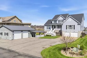 2 Stern Dr, Williamstown, WV 26187 - Photo 2