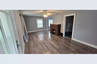 914 Dan Street, Akron, OH 44310 - Photo 8