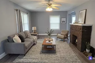 914 Dan St, Akron, OH 44310 - Photo 2