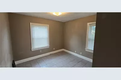 914 Dan Street, Akron, OH 44310 - Photo 10