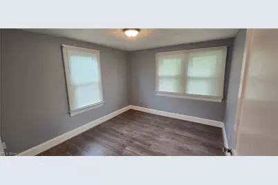 914 Dan Street, Akron, OH 44310 - Photo 12