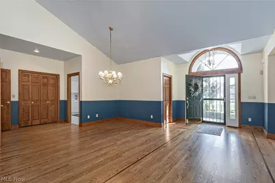 2002 Fox Trace Trail, Cuyahoga Falls, OH 44223 - Photo 4