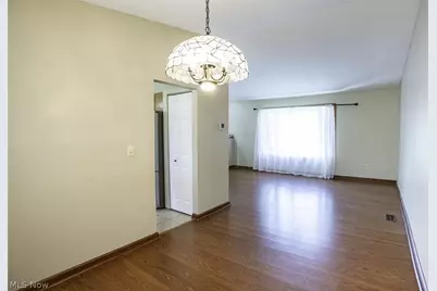 18267 Walnut Drive, Strongsville, OH 44149 - Photo 6