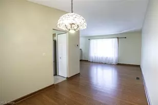 18267 Walnut Dr, Strongsville, OH 44149 - Photo 6