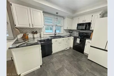 7230 Elmland Avenue, Poland, OH 44514 - Photo 8