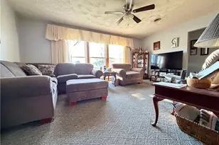 22179 Valley View Dr, West Lafayette, OH 43845 - Photo 8