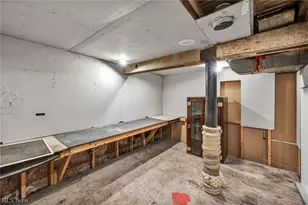 12831 Carrington Ave, Loveland, OH 44135 - Photo 34