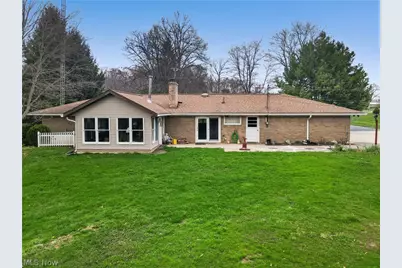 14560 Cenfield Street NE, Alliance, OH 44601 - Photo 44