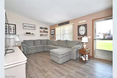 4942 Signature Circle, Austintown, OH 44515 - Photo 6