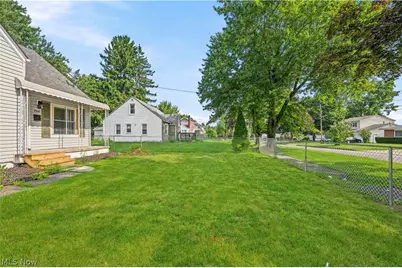 1146 Packard Drive, Akron, OH 44320 - Photo 4