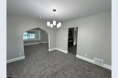 13623 Thornhurst Avenue, Garfield Heights, OH 44105 - Photo 14