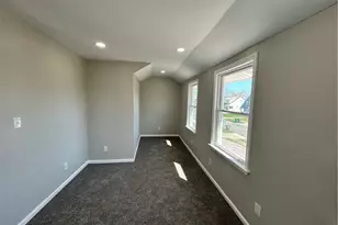 13623 Thornhurst Ave, Garfield Heights, OH 44105 - Photo 16