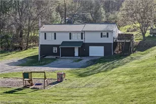 4747 Indian Hill Rd SE, Uhrichsville, OH 44683 - Photo 2