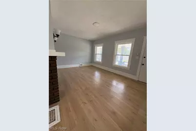 946 E 79th Street, Loveland, OH 44103 - Photo 4