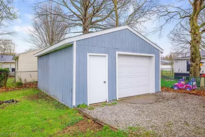 1155 Stanwood Avenue, Akron, OH 44314 - Photo 6