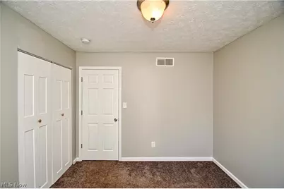 1240 W Waterloo Road, Akron, OH 44314 - Photo 12