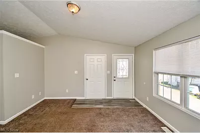 1240 W Waterloo Road, Akron, OH 44314 - Photo 4