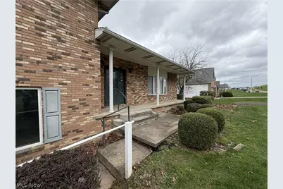 113 Martha Drive, St Clairsville, OH 43950 - Photo 2