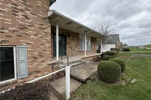 113 Martha Dr, St Clairsville, OH 43950 - Photo 2