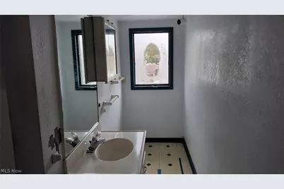 1857 12th Street SW, Akron, OH 44314 - Photo 10