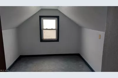 1857 12th Street SW, Akron, OH 44314 - Photo 8