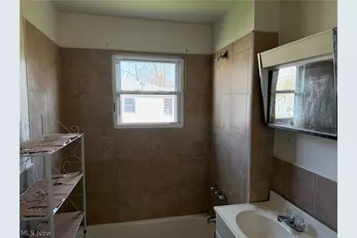 3821 E 143rd Street, Loveland, OH 44128 - Photo 18